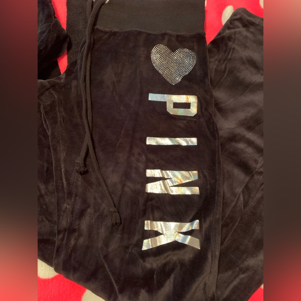 Victoria’s Secret Love Pink Black Velour Tracksuit with bling NWOT Size Small - Picture 3 of 3